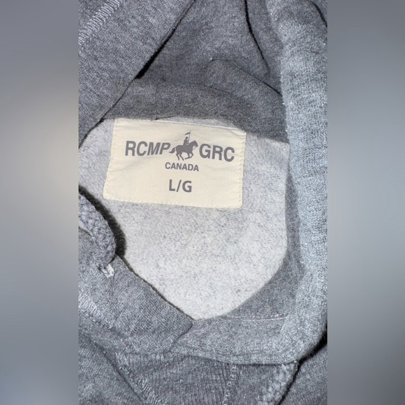 Gray RCMP GRC Canada Sweatshirt COZY - Picture 3 of 5